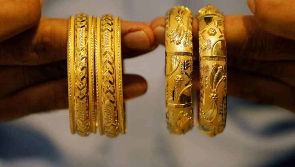 Big fall in gold price: तेजी की रेखा टूटी, क्या अब नए सपोर्ट लेवल की तलाश शुरू