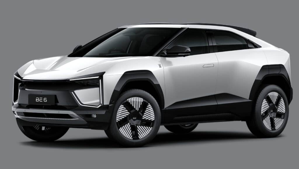 शानदार रेंज और ज़बरदस्त फीचर्स के साथ आई Mahindra BE 6 एक बार चार्ज करो, 683 KM तक चलाओ