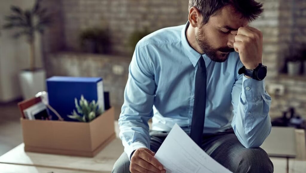 2025 में टेक कंपनियों की Big layoffs: एआई के बढ़ते प्रभाव और आर्थिक संकट ने छीनी हजारों नौकरियां