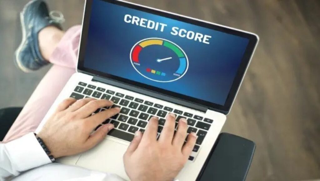 एक नंबर ने तोड़ दिया सपना जब CIBIL स्कोर बना बेरोजगारी की वजह