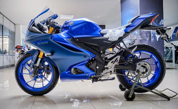 Yamaha R15 V4