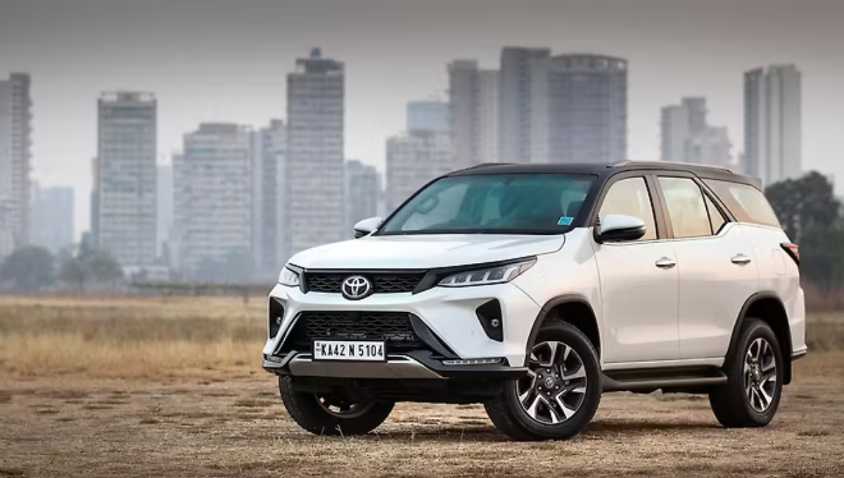 Toyota Fortuner Legender: ₹40 लाख में मिलेगा रॉयल लुक, लग्ज़री फीचर्स और सेफ्टी का दम