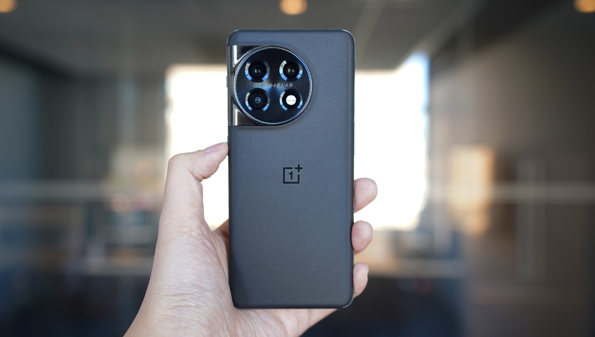 OnePlus 11: जब टेक्नोलॉजी और स्टाइल मिलें एक ही स्मार्टफोन में, कीमत और फीचर्स जानकर चौंक जाएंगे