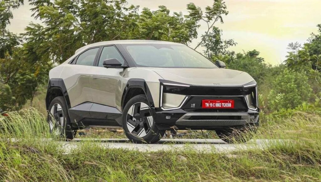 Mahindra BE 6: ₹30 लाख की कीमत में 683 KM रेंज, फास्ट चार्जिंग और 7 एयरबैग वाली इलेक्ट्रिक SUV