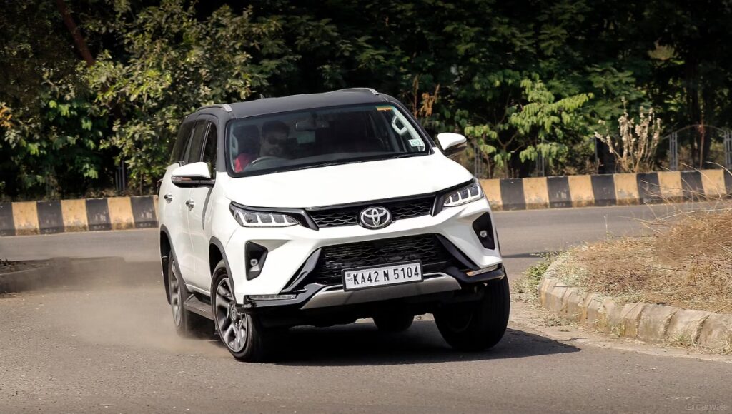  Toyota Fortuner Legender: ₹40 लाख में मिलेगा रॉयल लुक, लग्ज़री फीचर्स और सेफ्टी का दम