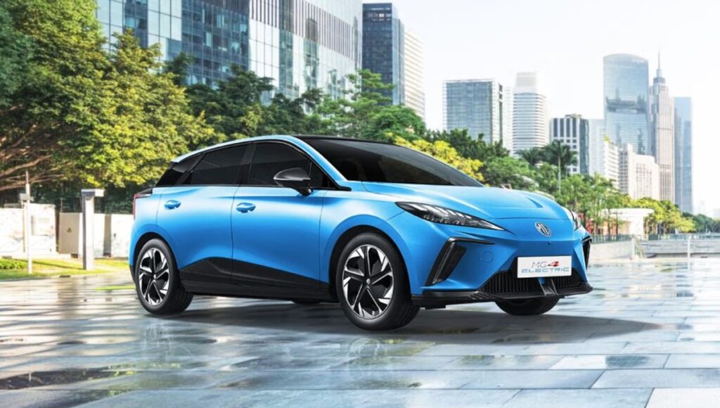  MG 4 EV: सिर्फ ₹30 लाख में मिलेगी स्टाइल, फास्ट चार्जिंग और रेजनरेटिव ब्रेकिंग वाली इलेक्ट्रिक कार