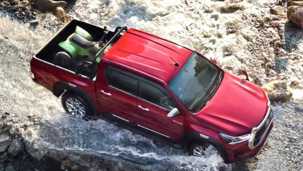 Toyota Hilux 2025: ₹30 लाख की कीमत में ताकत, स्टाइल और सेफ्टी का जबरदस्त संगम
