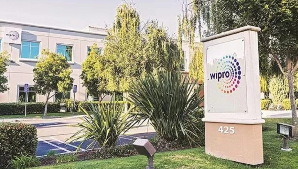 Wipro ने Q1 में दिखाया दम: मुनाफ़ा बढ़ा 11%, भारतीय आईटी की ताकत बनी