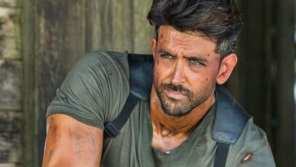 Hrithik Roshan के फैंस तैयार: मुंबई में War 2 की ‘First Show of India’ का आयोजन