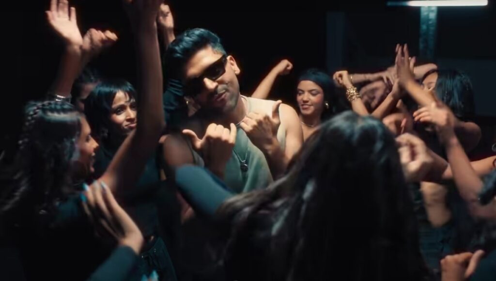 Guru Randhawa की ‘Azul’ विवाद में चुप्पी टूटी, भावुक पल और सोशल मीडिया पर प्रतिक्रियाओं की बहार