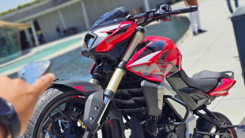 Bajaj Pulsar NS400Z: ₹1.85 लाख में स्पोर्टी अंदाज़ और दमदार फीचर्स का नया धमाका