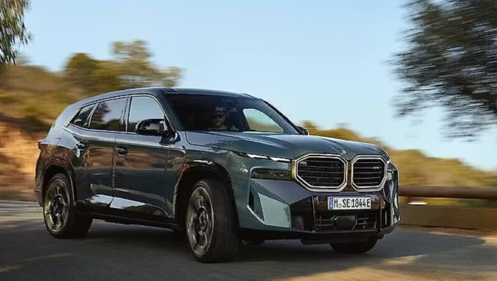 BMW XM: ₹2.60 करोड़ की लक्ज़री SUV, 61.9 kmpl माइलेज और 643 bhp की ताक़त के साथ लॉन्च