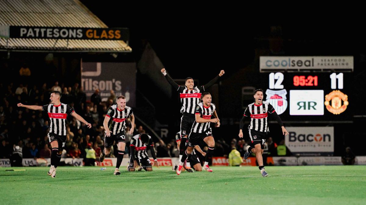 grimsby town vs man united