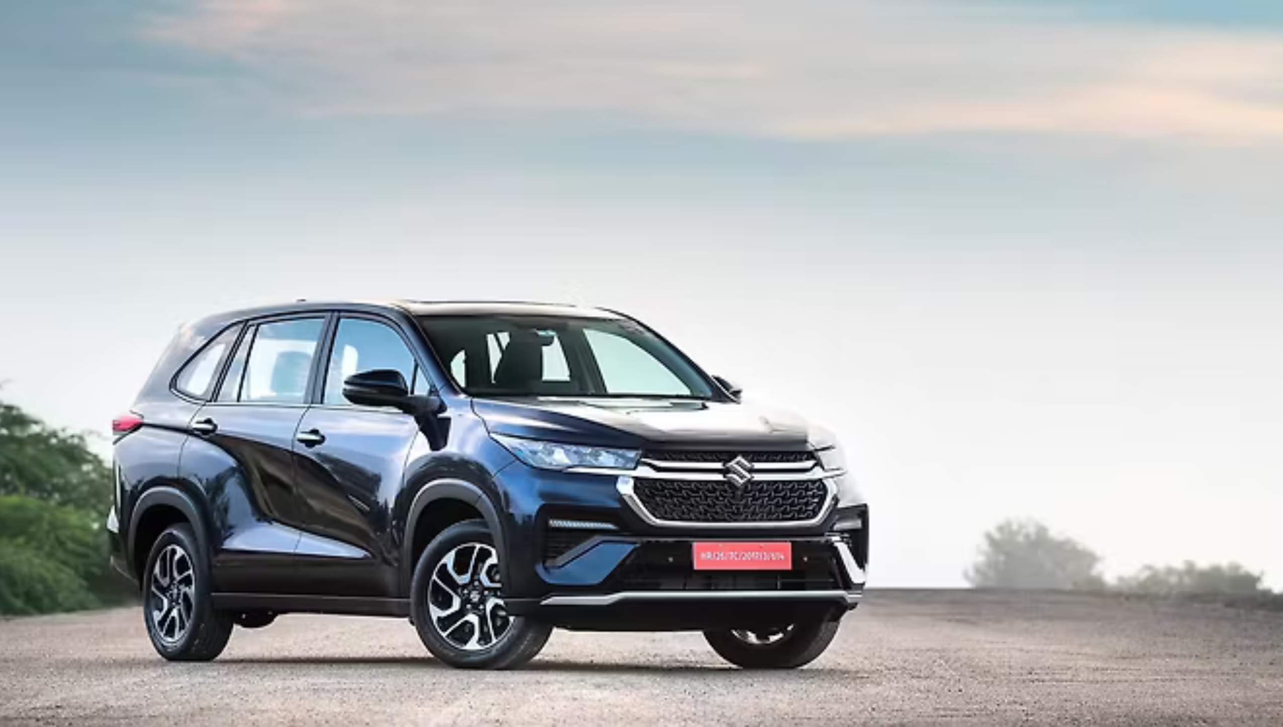 ₹25.30 लाख की कीमत में Maruti Invicto 23.24 kmpl माइलेज और प्रीमियम फीचर्स के साथ