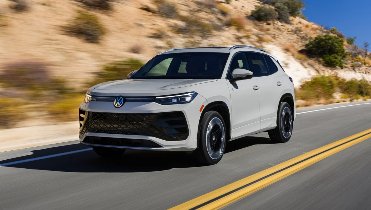 Volkswagen Tayron 2025: 2.0L Turbo Engine, Premium SUV फीचर्स और जानें संभावित कीमत