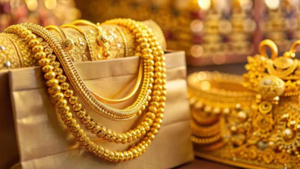 Gold and Silver के दाम में गिरावट डॉलर की मजबूती ने किया असर