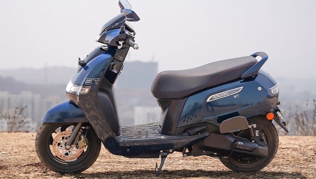 TVS iQube ST Price & Features: ₹1.55 लाख में 145 किमी रेंज, नेविगेशन असिस्ट और एंटी-थेफ्ट अलार्म