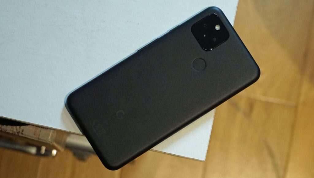 Google Pixel 5 with 90Hz OLED Display & 4080mAh Battery अब सिर्फ $152.99 में