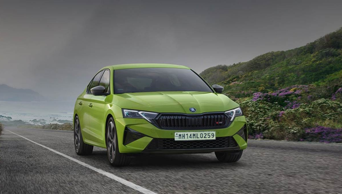 स्टाइल और स्पीड का परफेक्ट संगम: लॉन्च हुई नई Skoda Octavia RS दमदार पावर और लग्ज़री फीचर्स के साथ