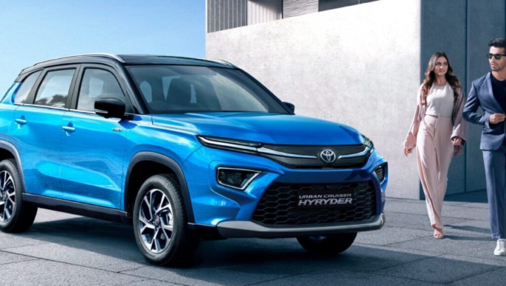 Honda City Hybrid Vs Toyota Hyryder: शहर और हाइवे ड्राइविंग के लिए कौन है बेहतर हाइब्रिड कार